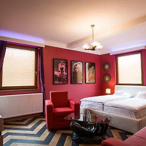 Otel Retro Garage, Ostrava